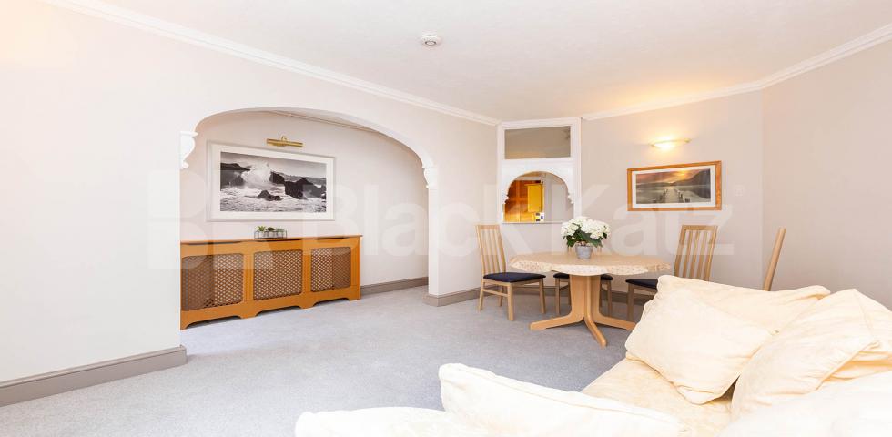 			LOCATION LOCATION LOCATION!, 1 Bedroom, 1 bath, 1 reception Flat			 Sandwich street, Rusell Square